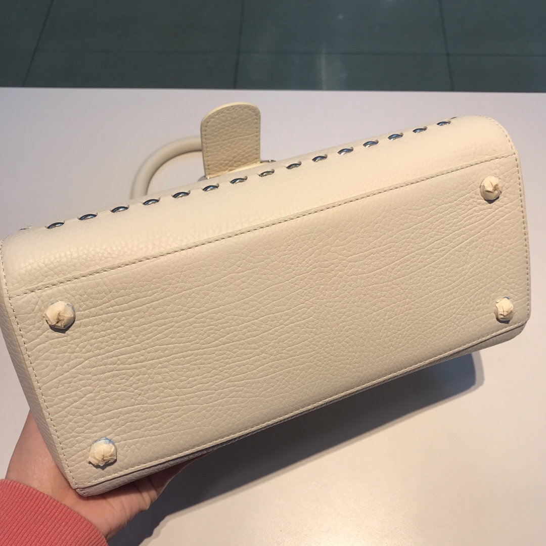 델보 브리앙 토트백